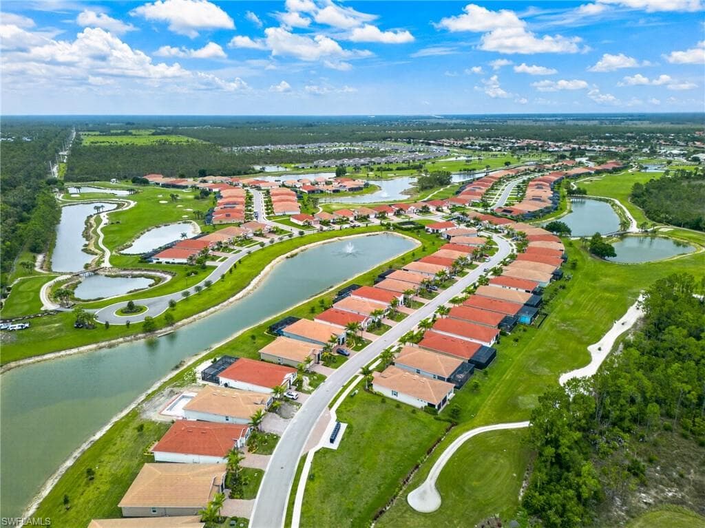 3944 Crosswater DR-35