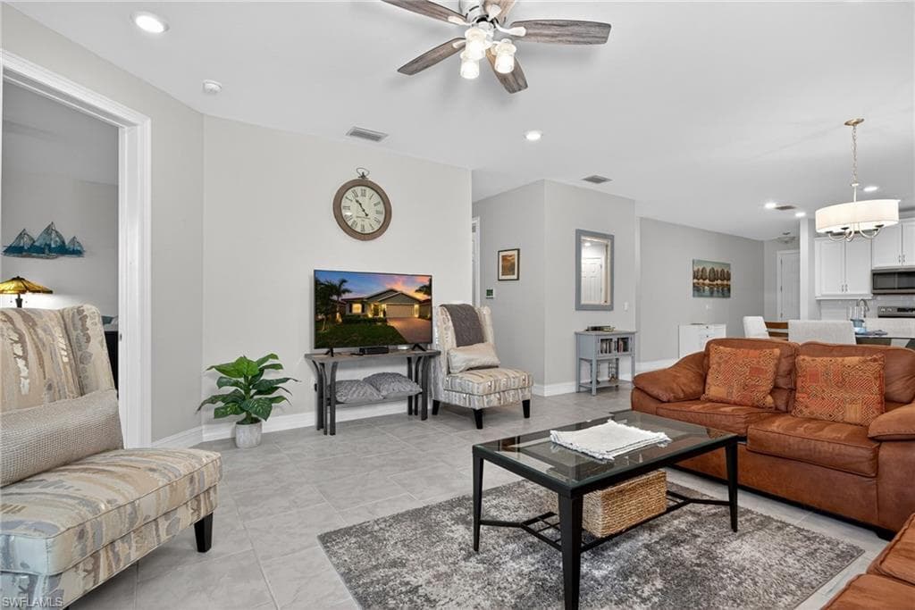3944 Crosswater DR-25