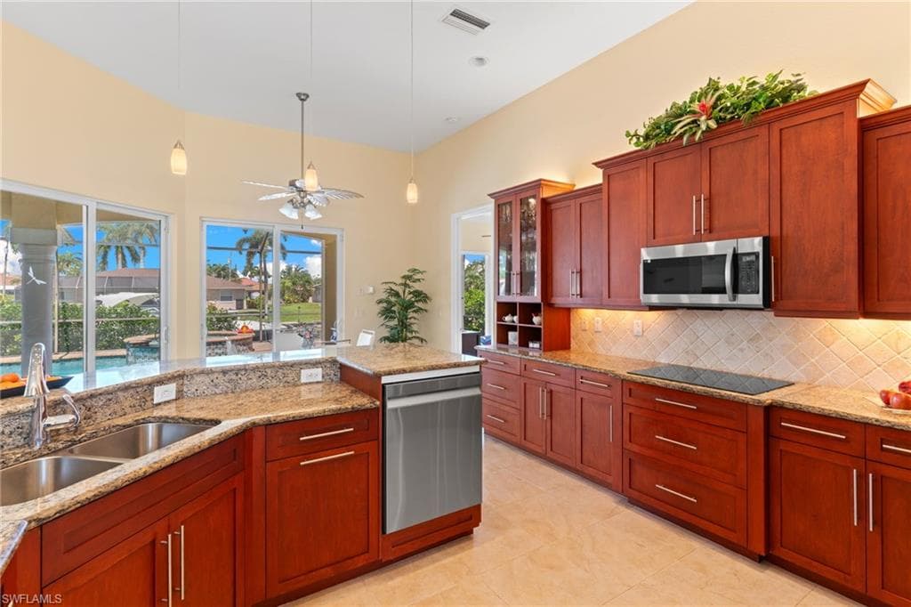 3522 19th AVE-15