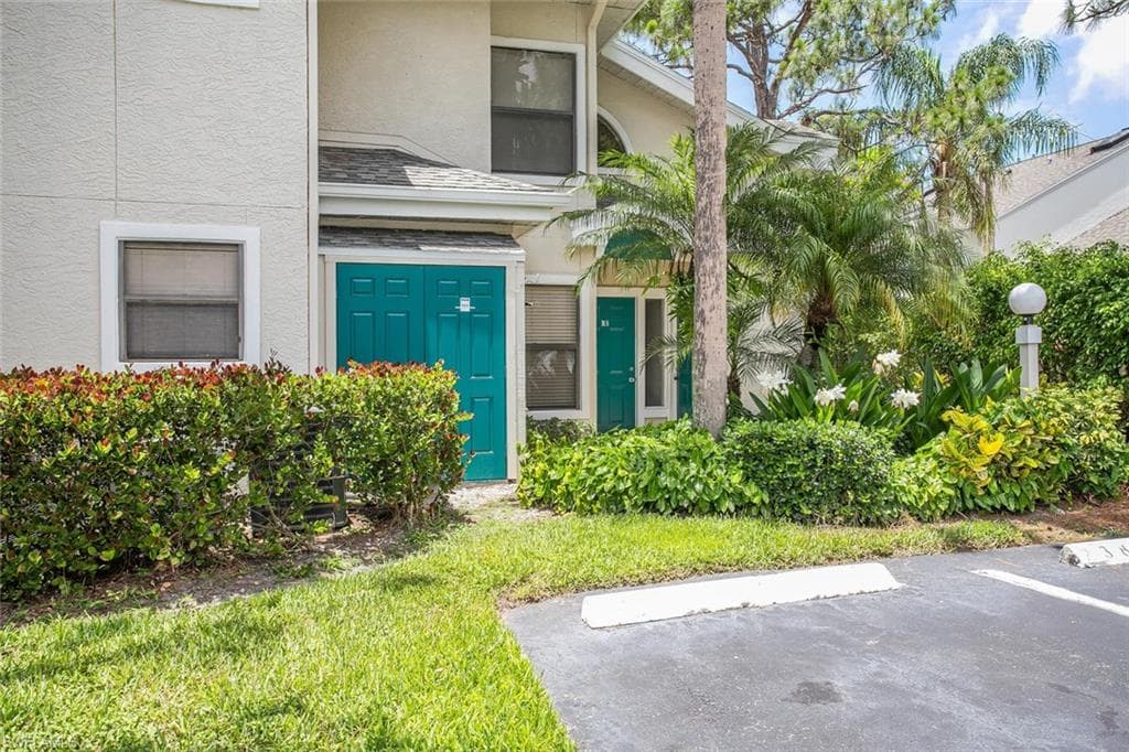 81 EMERALD WOODS DR M8-2