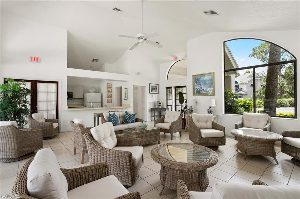 81 EMERALD WOODS DR M8-17