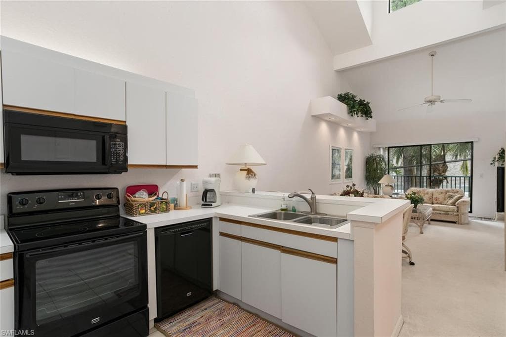 81 EMERALD WOODS DR M8-9