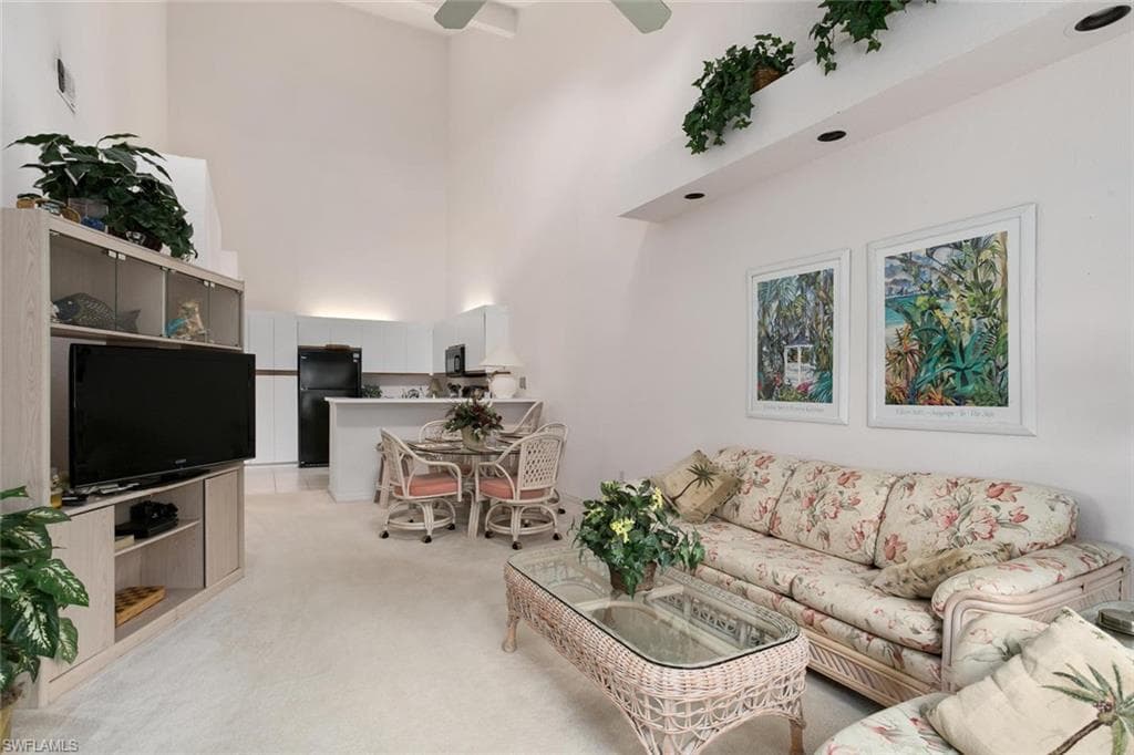 81 EMERALD WOODS DR M8-4