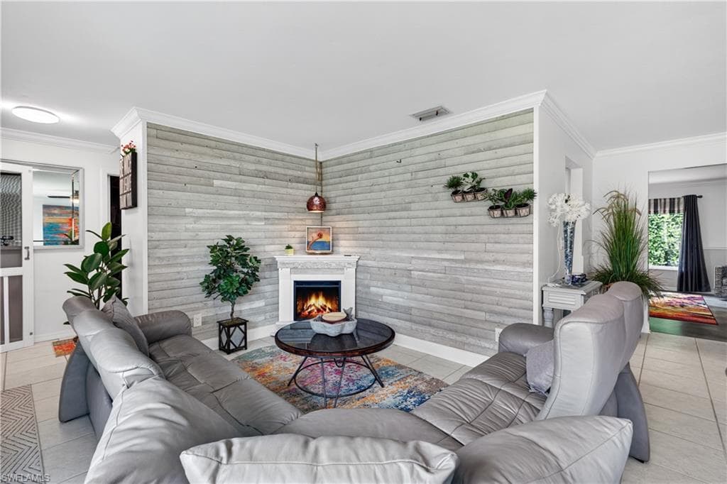 833 N Town And River DR-4