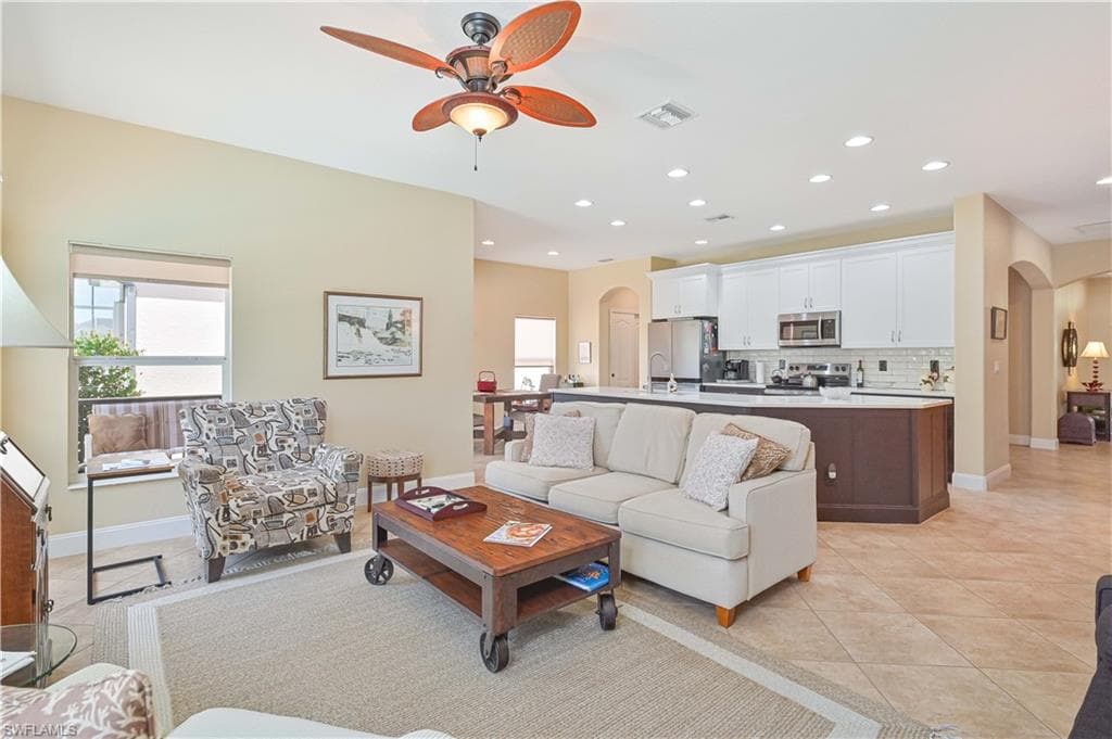 8701 Banyan Bay BLVD-16