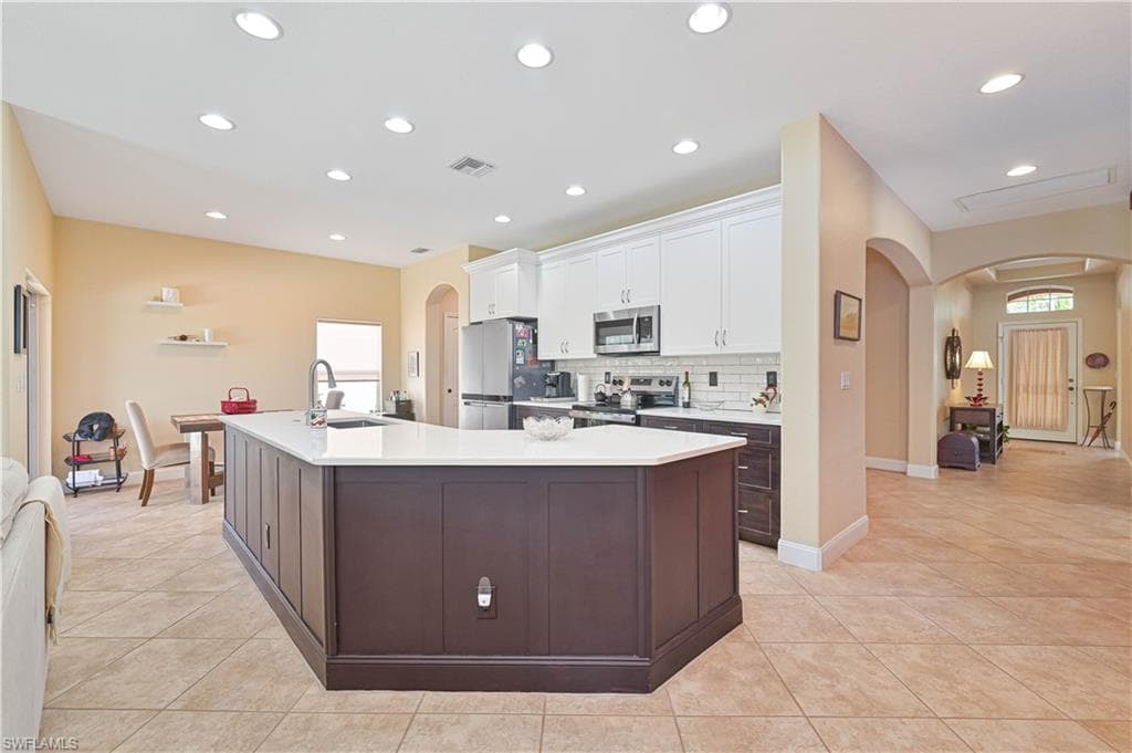 8701 Banyan Bay BLVD-8