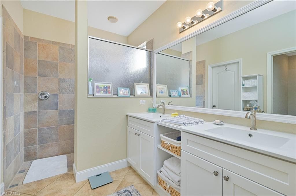8701 Banyan Bay BLVD-21