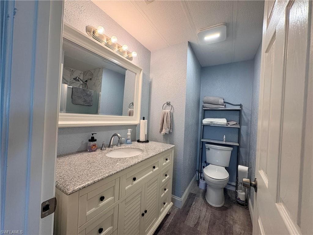 2781 Indianwood DR-29