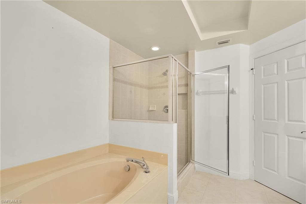 2743 1st ST 1006-34