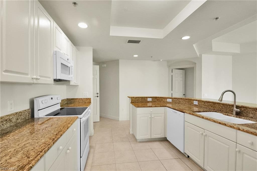 2743 1st ST 1006-11