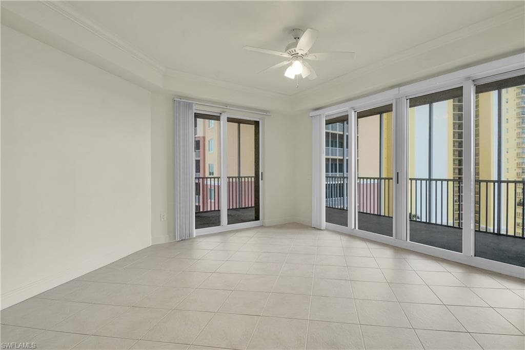 2743 1st ST 1006-8