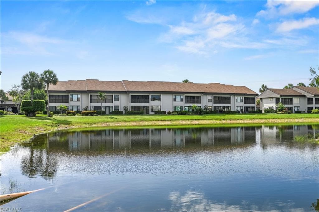 5830 Trailwinds DR 824-27