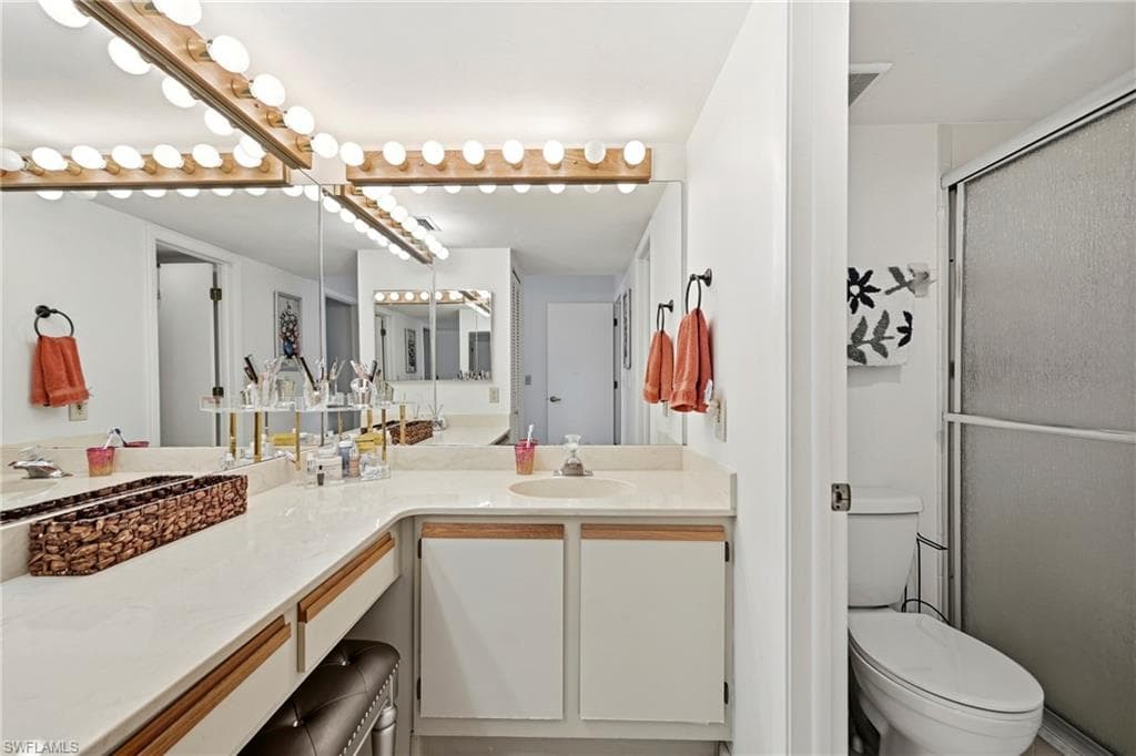 5830 Trailwinds DR 824-22