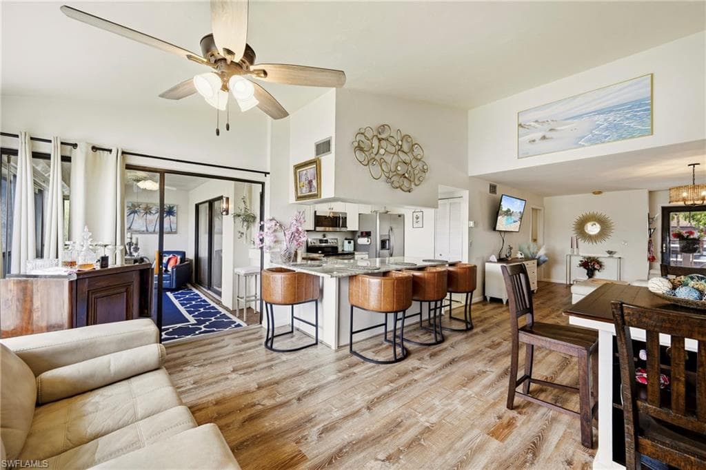 5830 Trailwinds DR 824-1