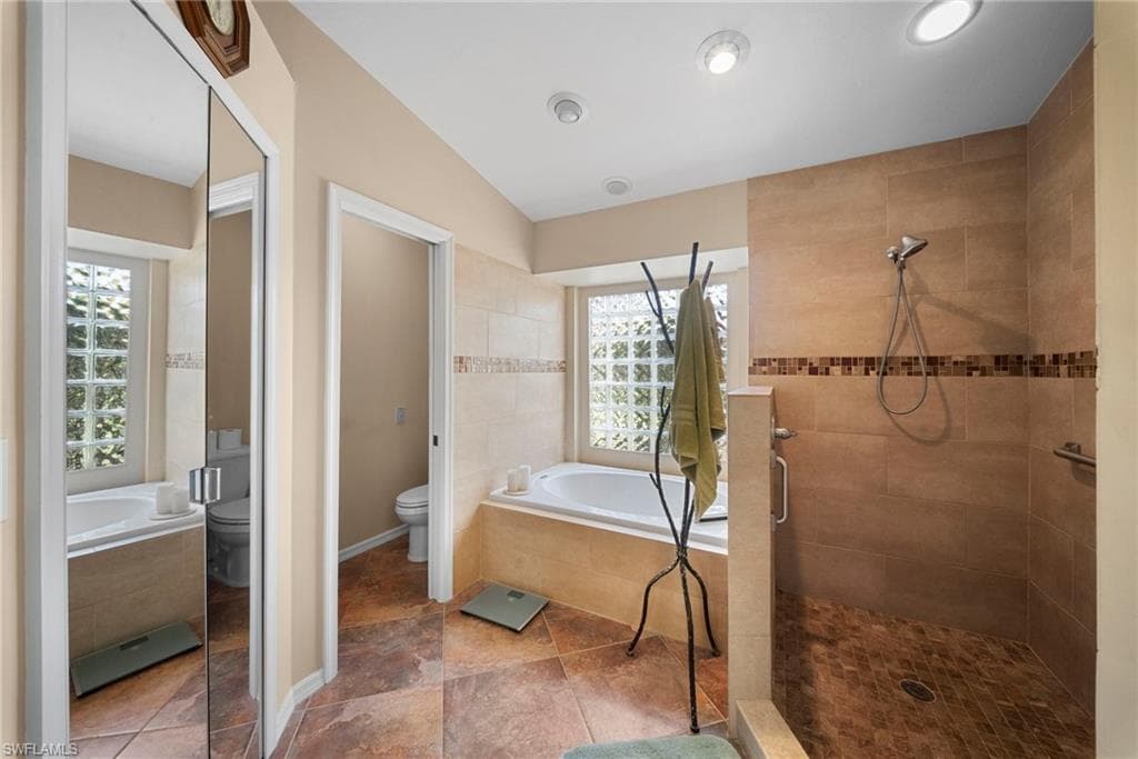 22643 WESTBRIDGE CT-14