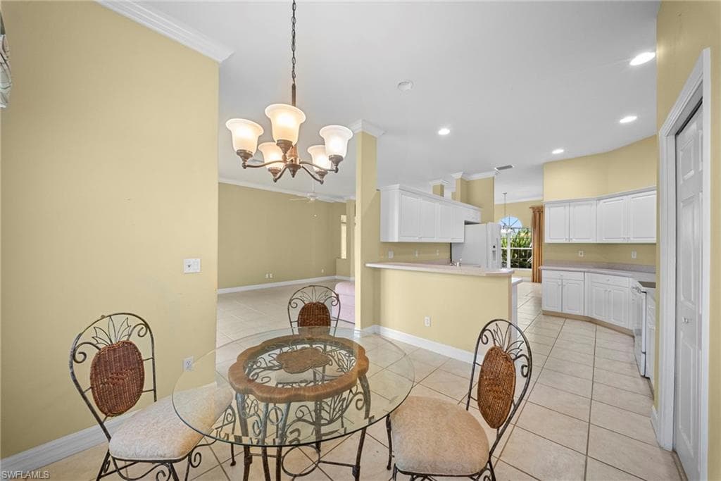 22777 FOUNTAIN LAKES BLVD-13