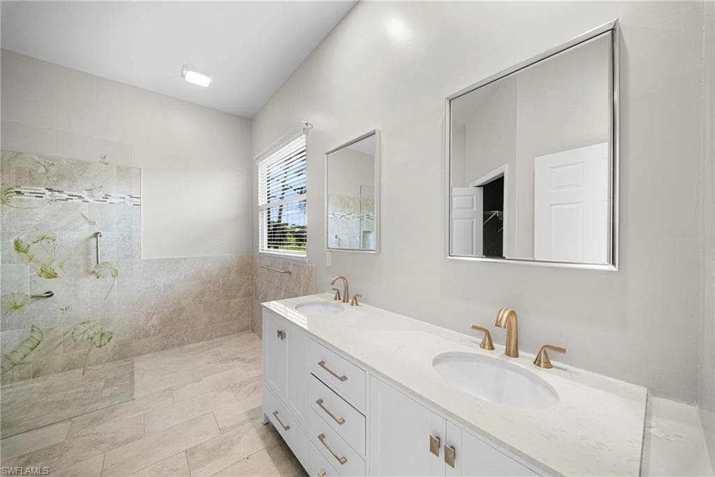 22777 FOUNTAIN LAKES BLVD-30