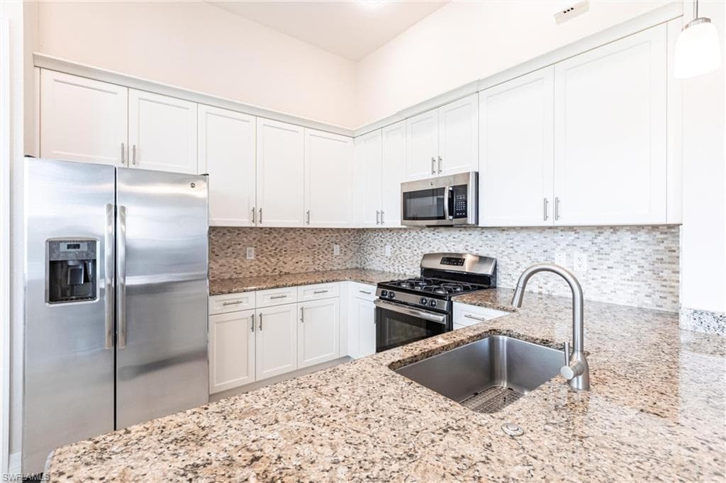 13730 Willow Haven CT-16