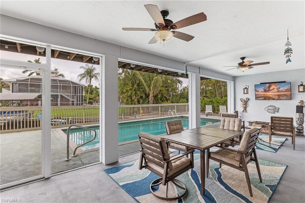 4692 Spring Creek DR-32