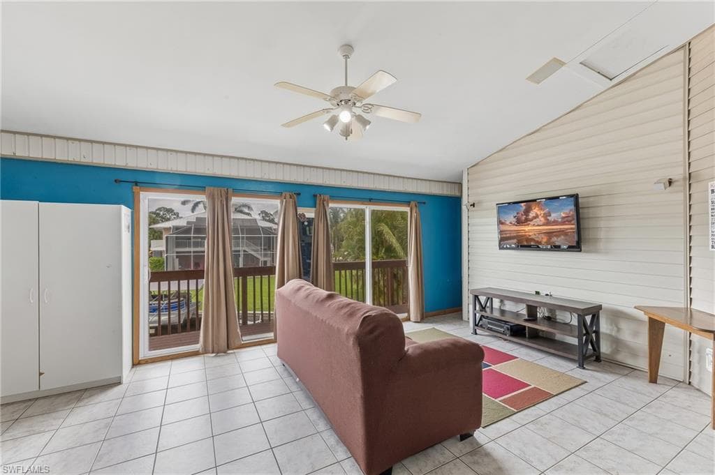 4692 Spring Creek DR-24