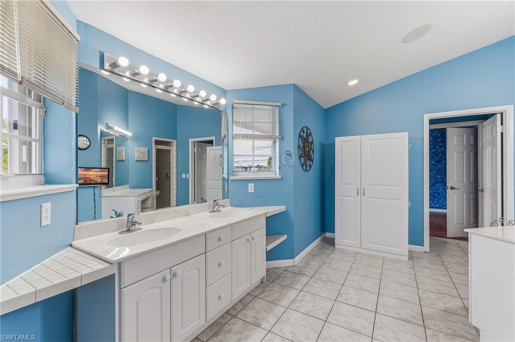 4692 Spring Creek DR-15