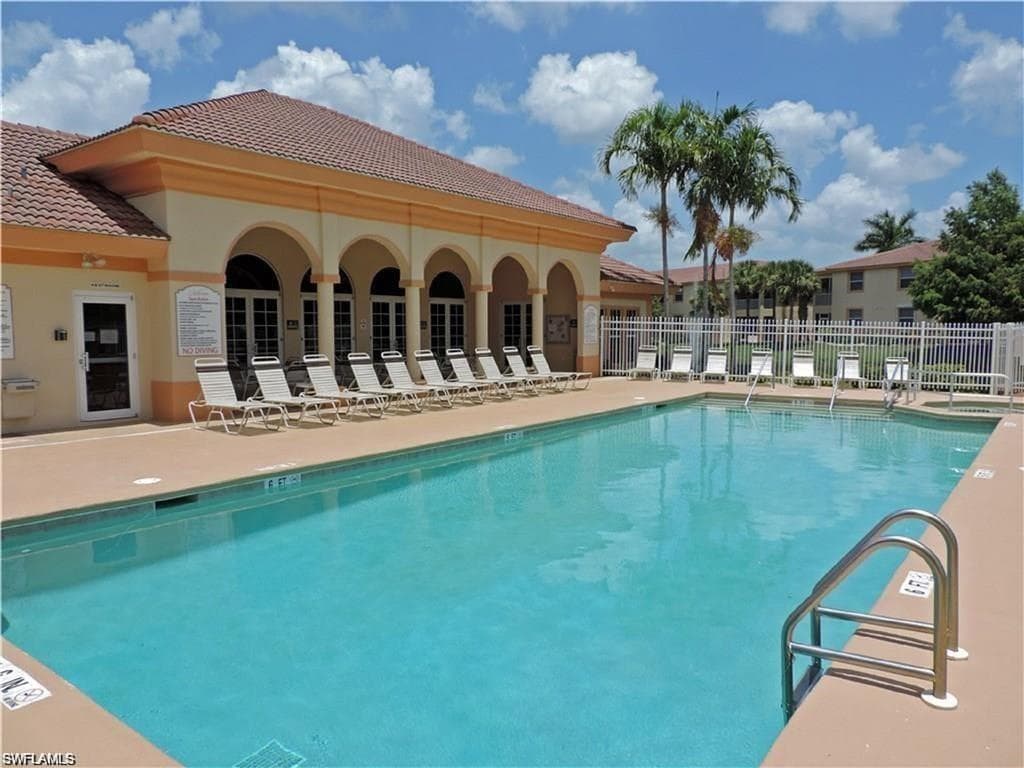 15401 Bellamar CIR 621-17