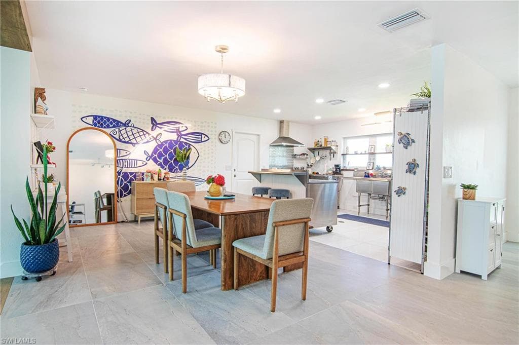 1300 Thompson ST-21