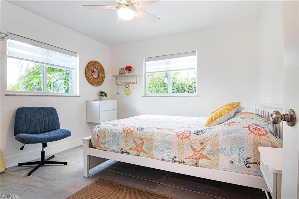 1300 Thompson ST-37