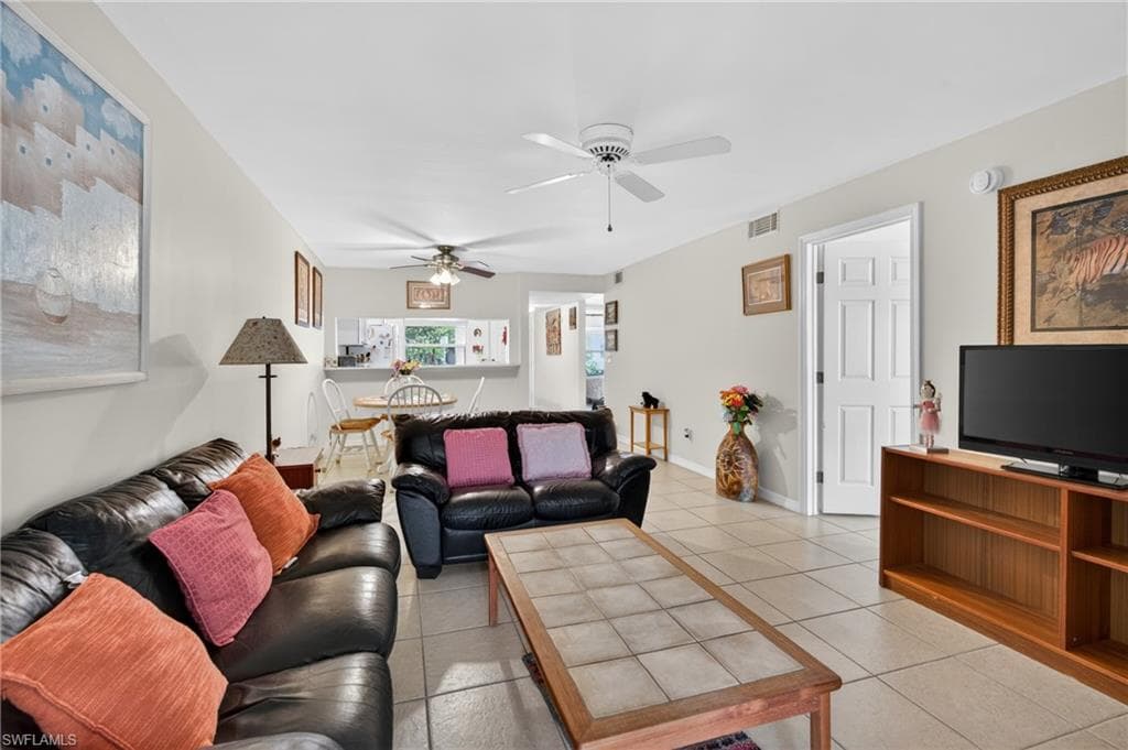 5725 Foxlake DR 5-14