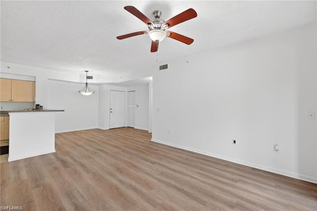 1200 Reserve WAY 105-5