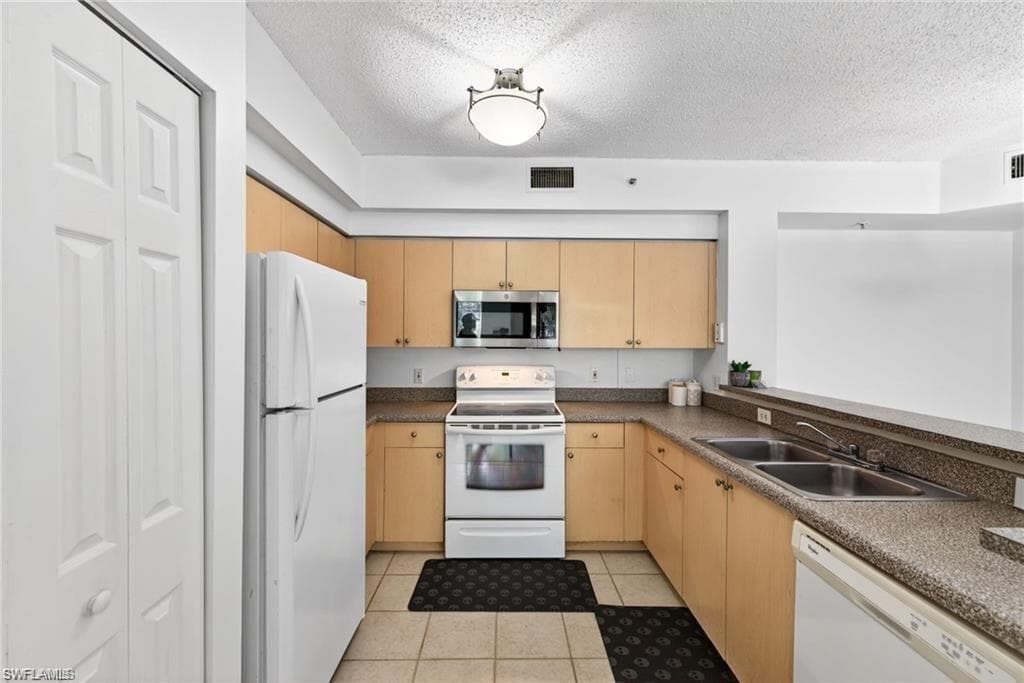 1200 Reserve WAY 105-10