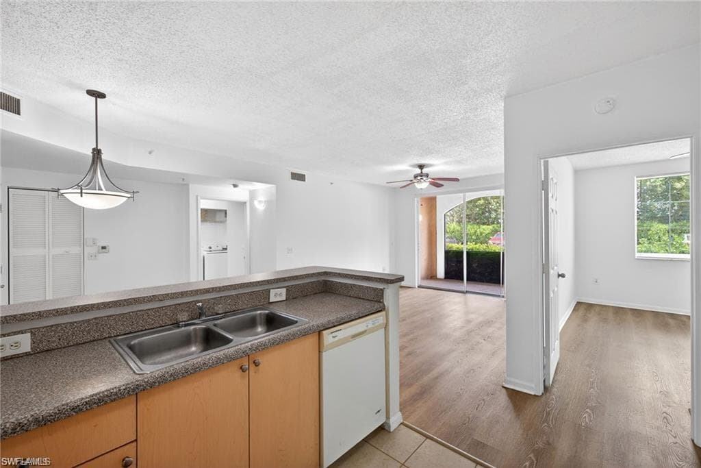 1200 Reserve WAY 105-11