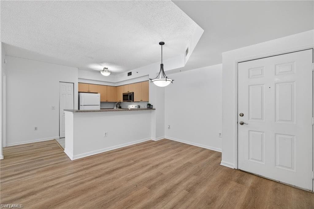 1200 Reserve WAY 105-8