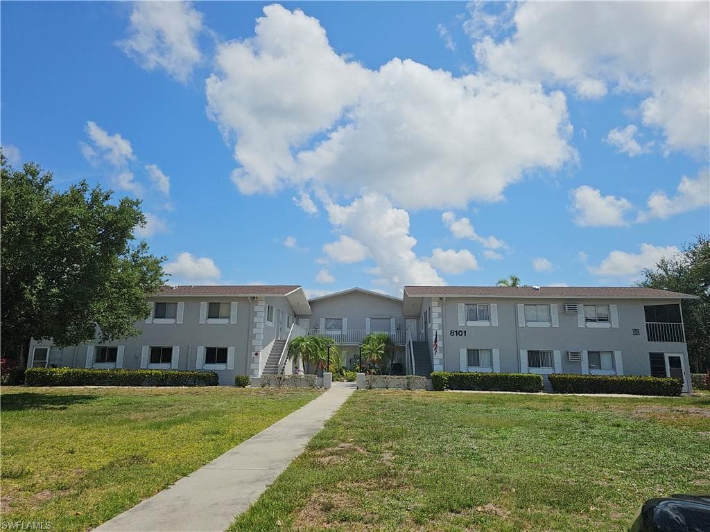 8101 Country RD 201-3