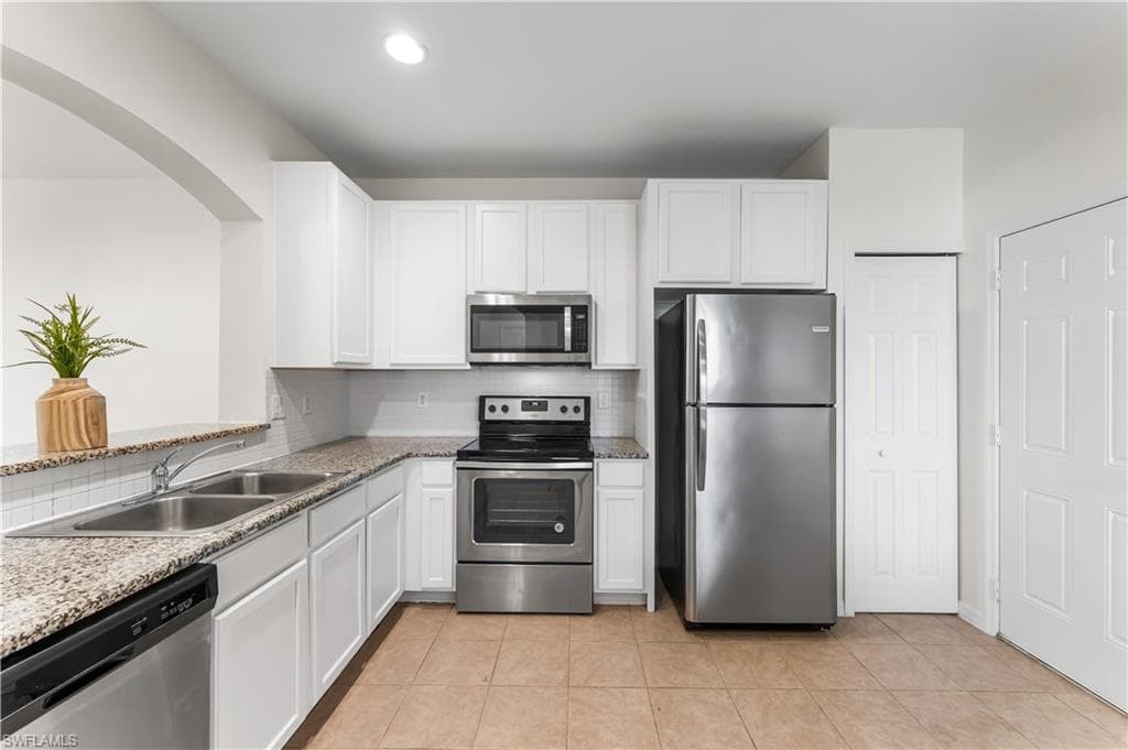 17513 Cherry Ridge LN-4