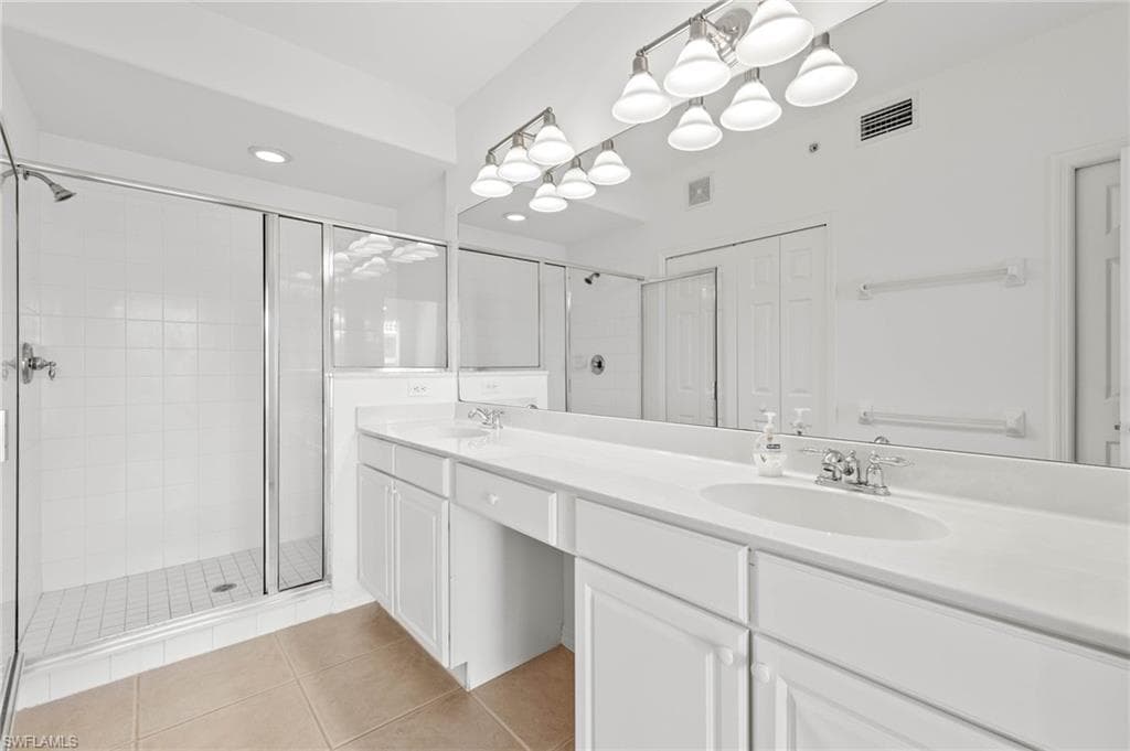 11661 Navarro WAY 1704-17