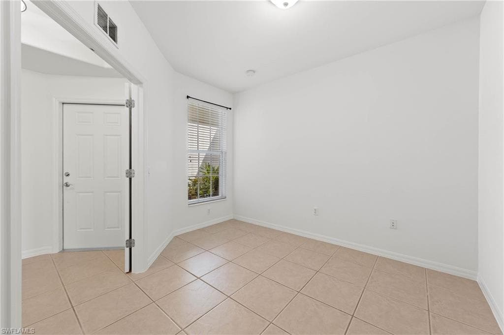 11661 Navarro WAY 1704-22