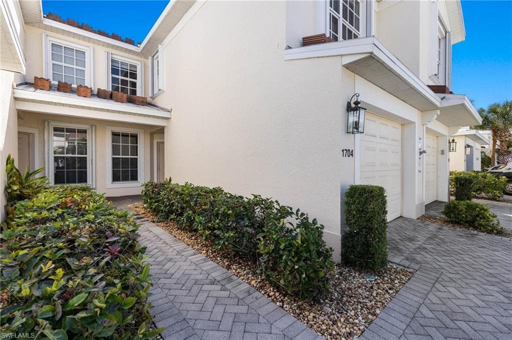 11661 Navarro WAY 1704-24