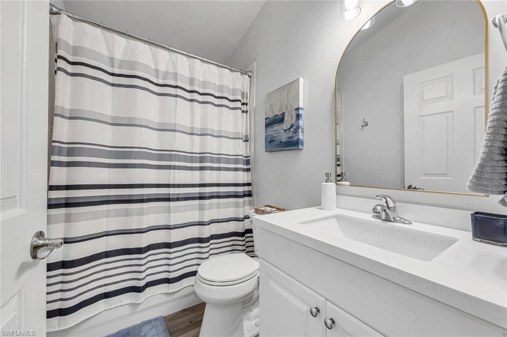 2736 Gulfview DR-17