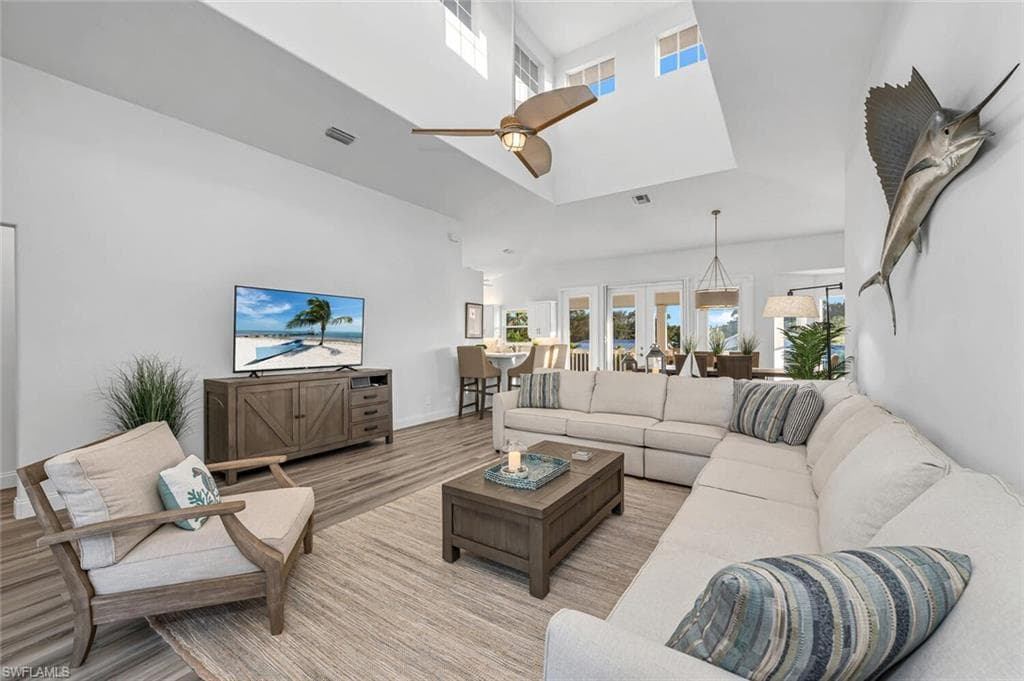 2736 Gulfview DR-7