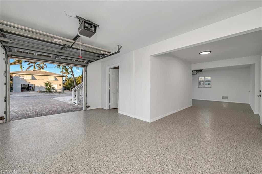 2736 Gulfview DR-28