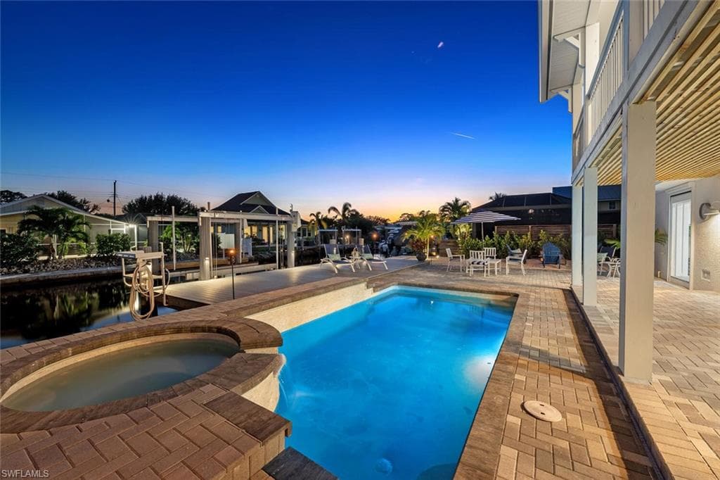 2736 Gulfview DR-25