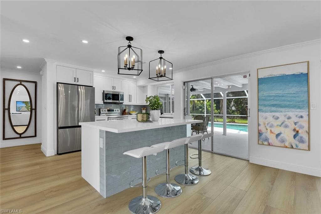 740 Park Shore DR-7