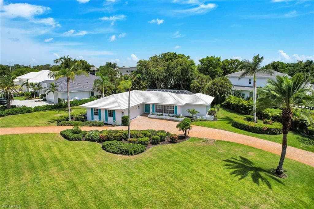 740 Park Shore DR-1