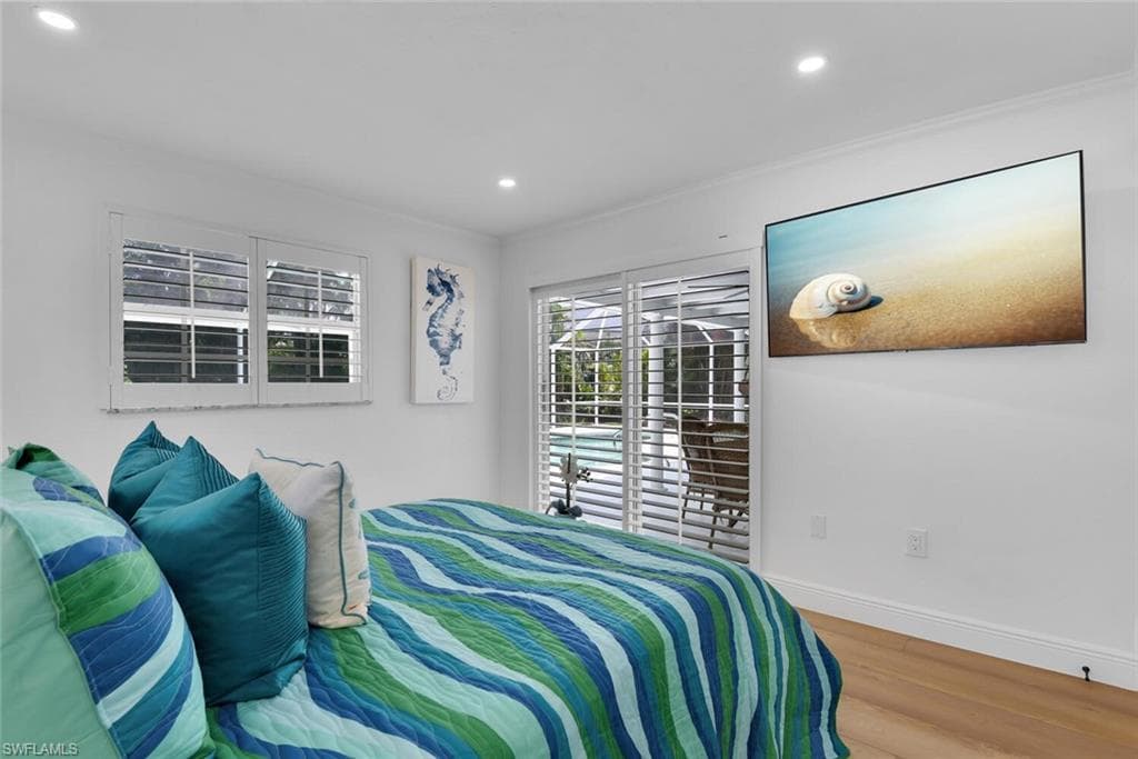 740 Park Shore DR-24