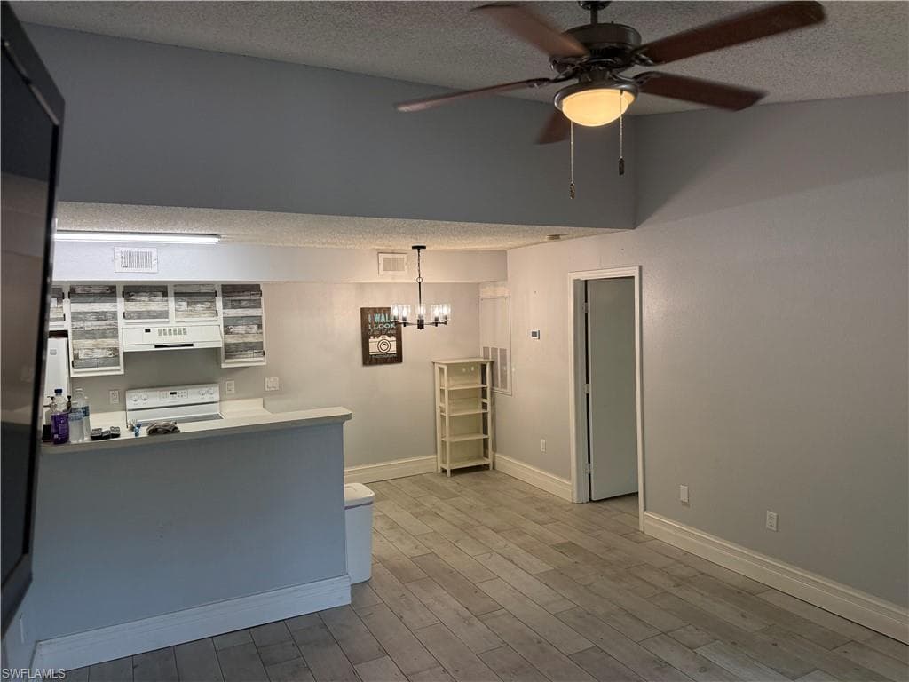12520 Equestrian CIR 306-1