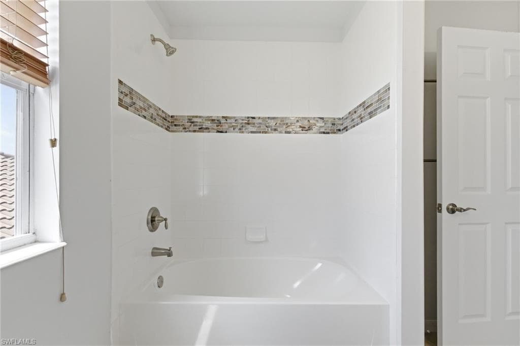 2639 Bellingham CT-23