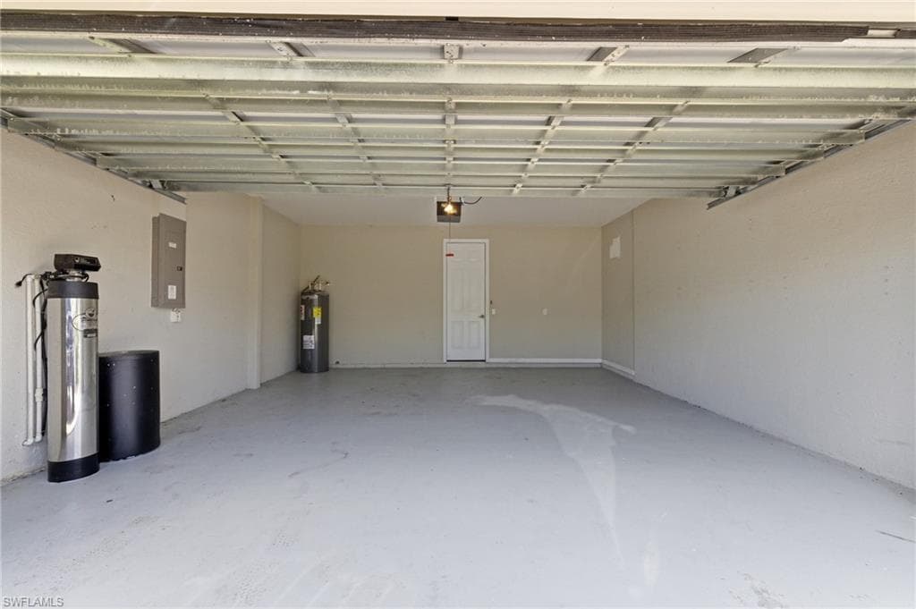 2639 Bellingham CT-36