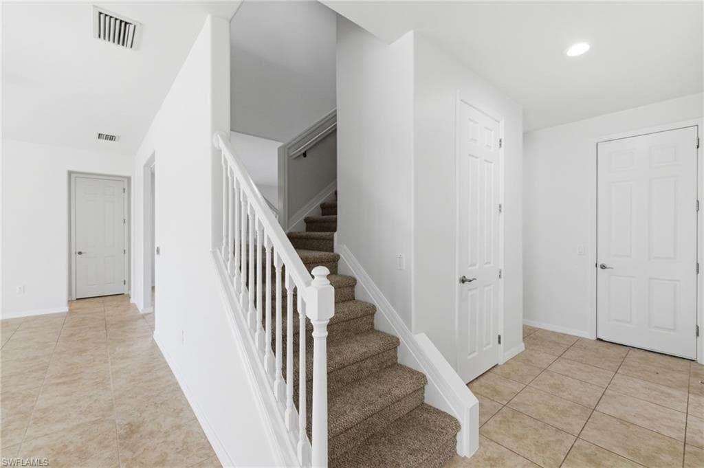2639 Bellingham CT-10