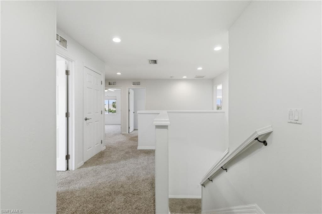 2639 Bellingham CT-18